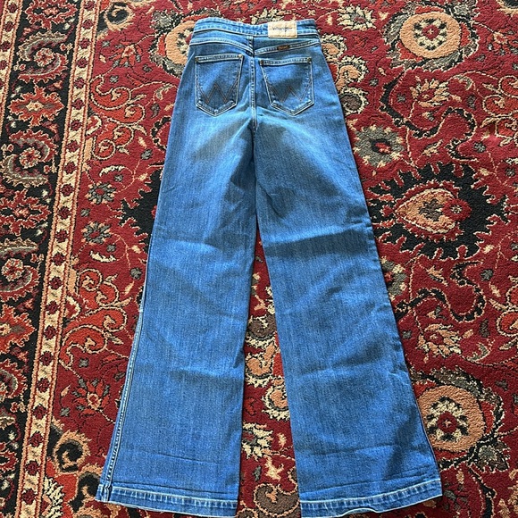 Wrangler Jeans for Urban Outfitters - Picture 3 of 3